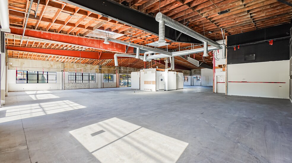 More Photos Of 600 Lairport St, El Segundo Warehouse For Lease