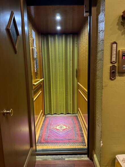 More Photos Of 106 E Chase St, Baltimore Office Residential For Sale