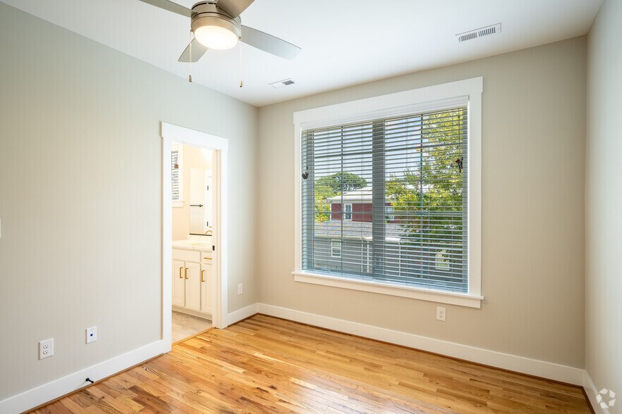 More Photos Of 1421 Bainbridge St, Richmond Apartments For Sale