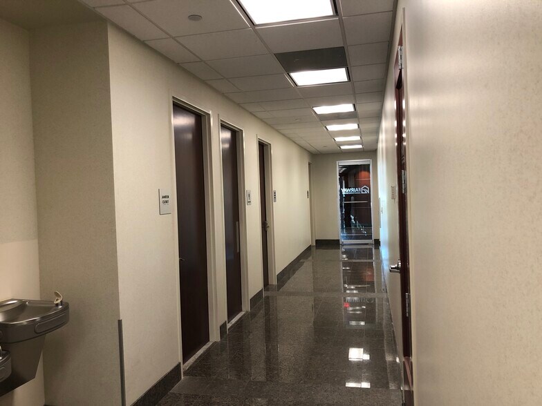 More Photos Of 10665 Stanhaven Pl, White Plains Office For Lease
