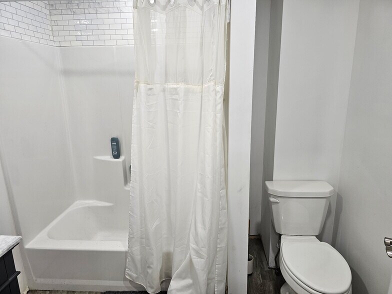 More Photos Of 12-16 S Main St, Jordan General Retail For Sale