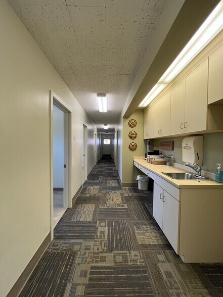 More Photos Of 936 Church Ave, Saint Charles Office For Sale