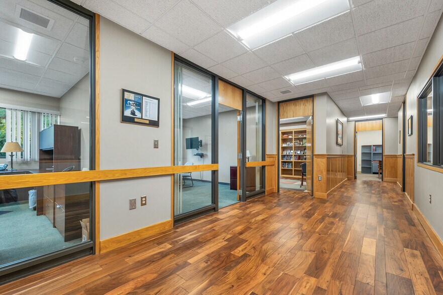 More Photos Of 231 Sutton St, North Andover Medical For Sale