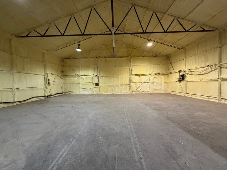 More Photos Of 6401 N Golder Ave, Odessa Warehouse For Lease