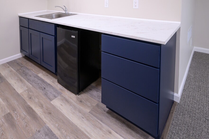 More Photos Of 216 E Reynolds Rd, Lexington Office For Lease