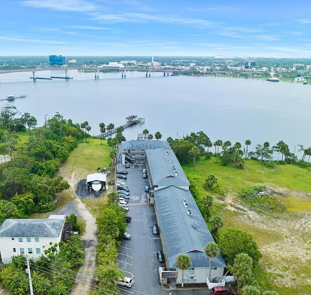 Primary Photo Of 900 S Peninsula Dr, Daytona Beach Apartments For Sale