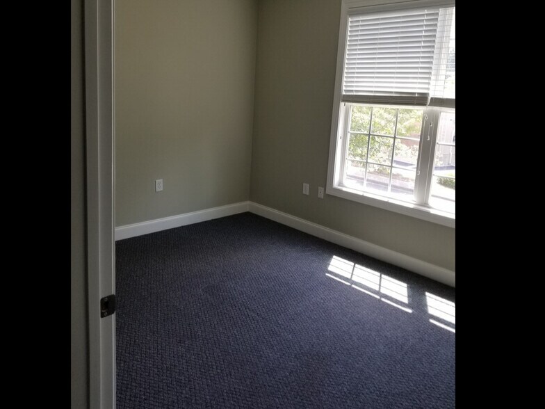 More Photos Of 3105 Creekside Village Dr, Kennesaw Office For Sale