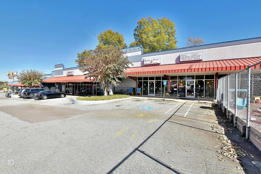 More Photos Of 2039 Torch Hill Rd, Columbus General Retail For Sale