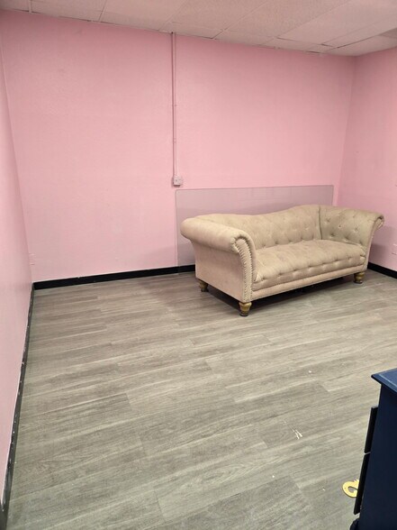 More Photos Of 206 E Casino Rd, Everett Medical For Lease