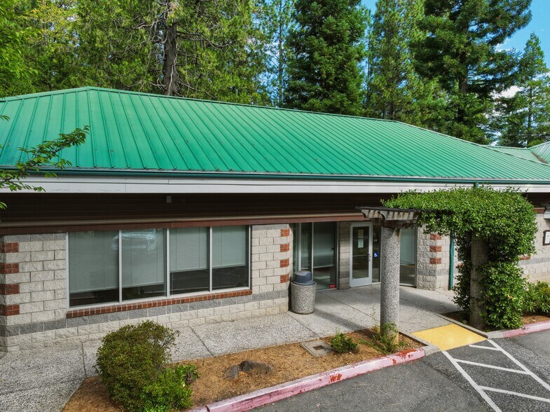 More Photos Of 112 Nevada City Hwy, Nevada City Office For Sale