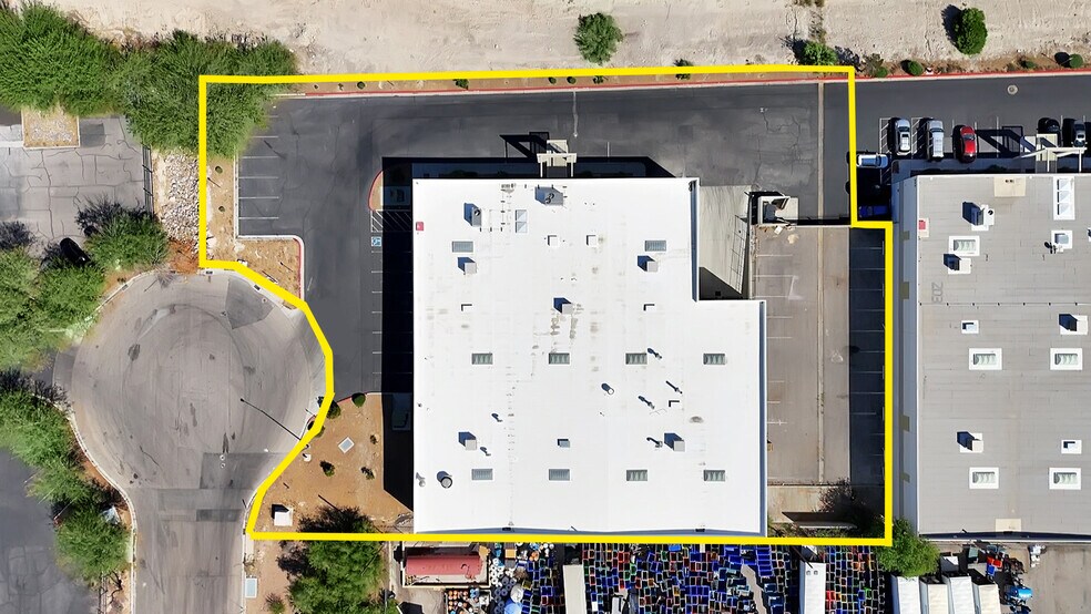 More Photos Of 201 E Mayflower Ave, North Las Vegas Warehouse For Lease