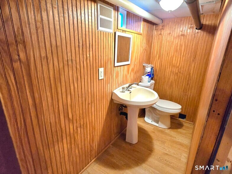 More Photos Of 442 Enfield St, Enfield Freestanding For Sale