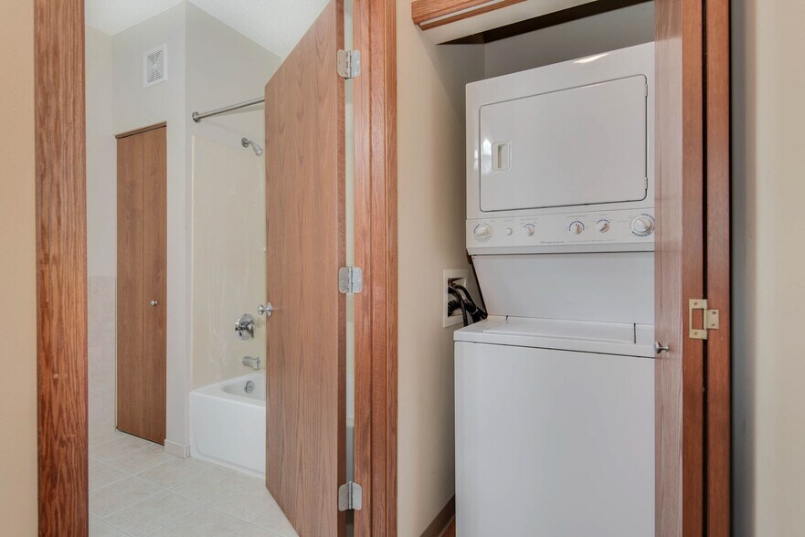 More Photos Of 4540 Snelling Ave, Minneapolis Apartments For Lease