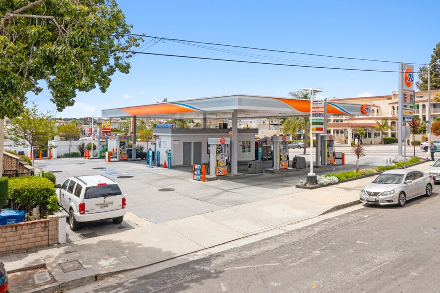 More Photos Of 210 S Gaffey St, San Pedro Service Station For Sale