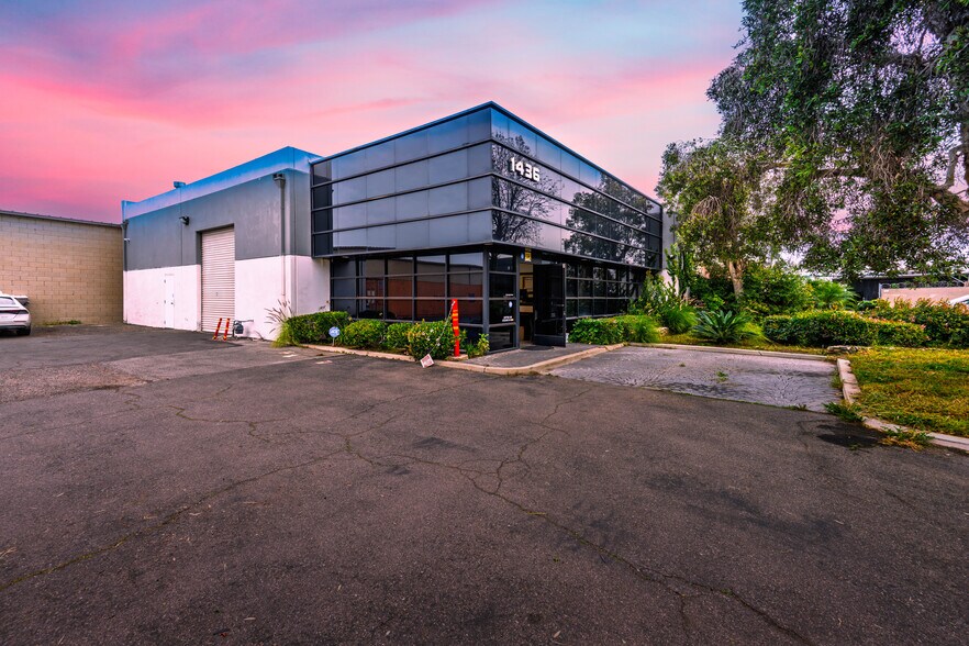 Primary Photo Of 1436 N Hundley St, Anaheim Warehouse For Sale