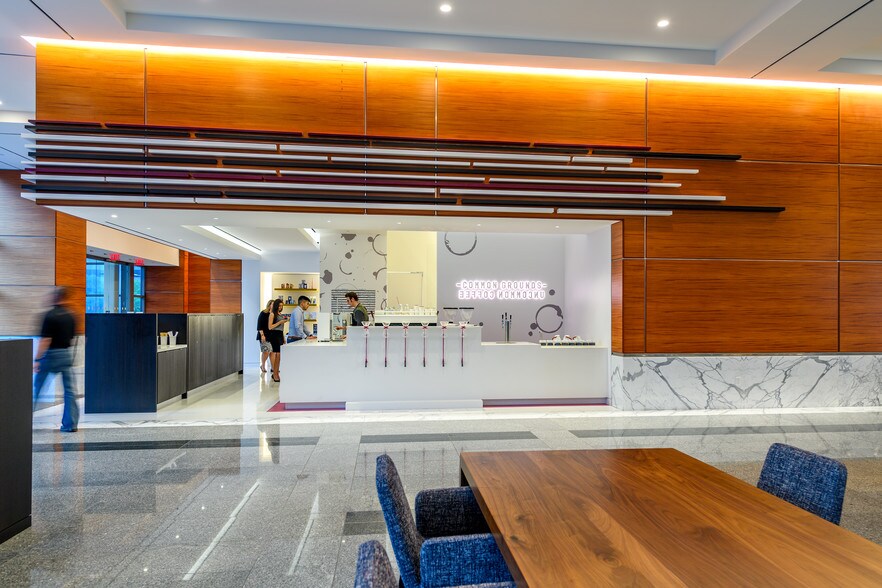 More Photos Of 1401 McKinney St, Houston Office For Lease