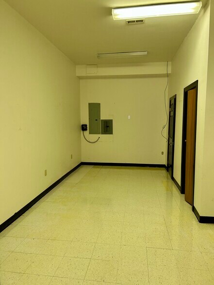 More Photos Of 2753 Dogtown Rd, Goochland Storefront Retail Office For Lease