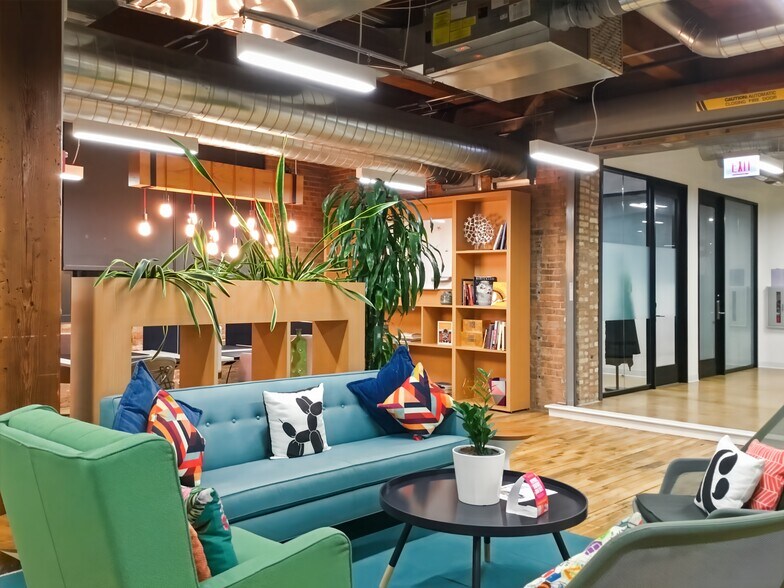 More Photos Of 900 W Randolph St, Chicago Coworking Space
