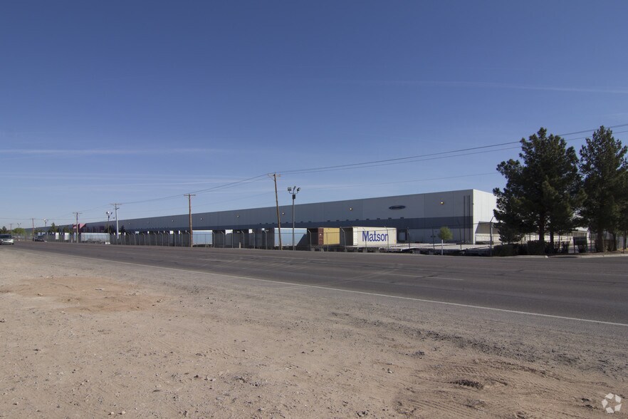 More Photos Of 11751 Alameda Ave, Socorro Distribution For Lease