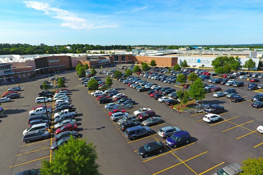 More Photos Of 8300 Sudley Rd, Manassas Unknown For Lease