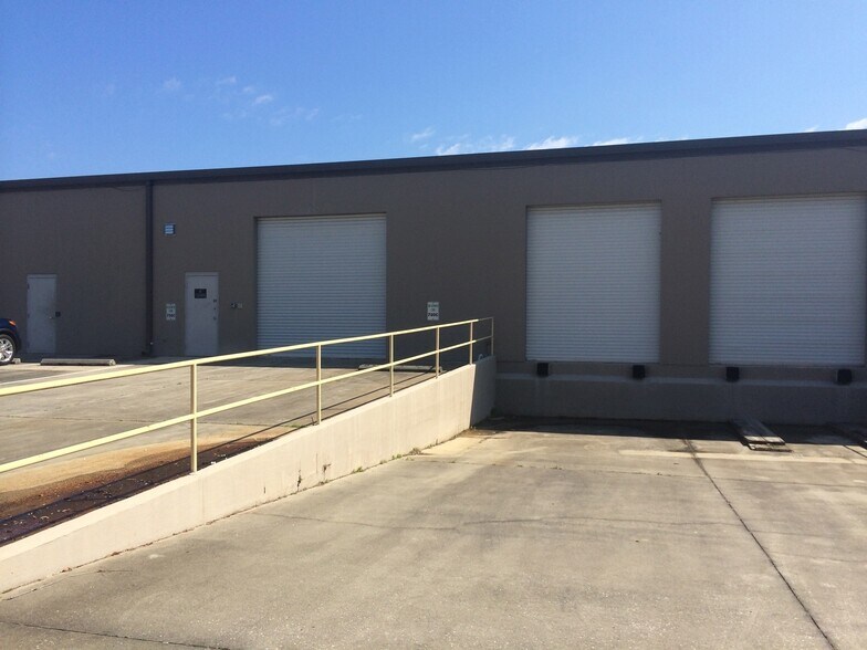 More Photos Of 700 Fentress Blvd, Daytona Beach Warehouse For Lease