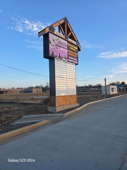 More Photos Of 5300 S Zero St, Fort Smith Storefront Retail Office For Sale