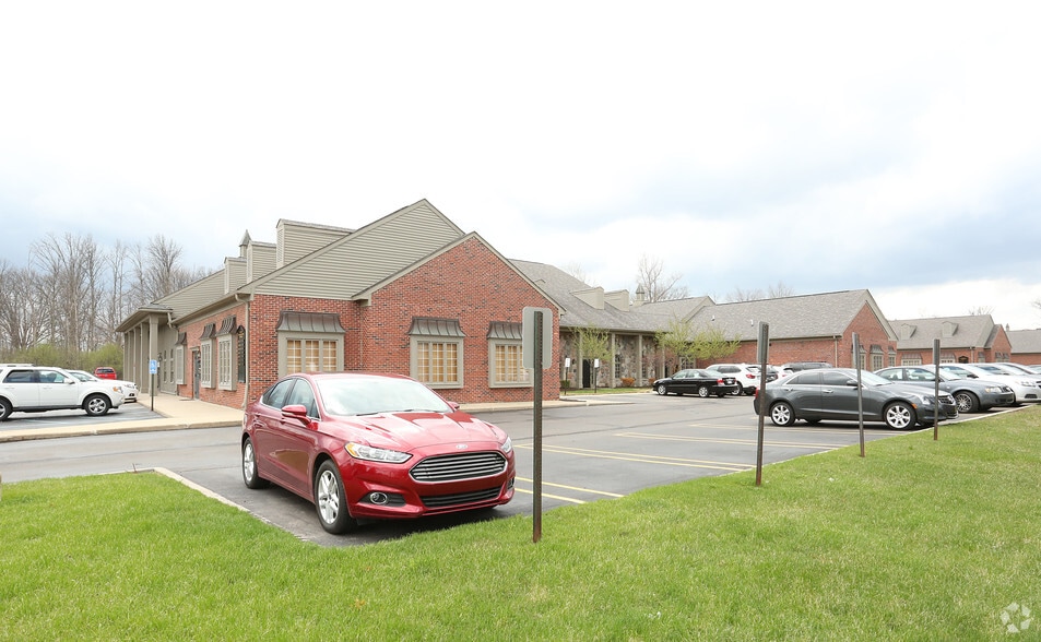 More Photos Of 37601-37649 Pembroke Ave, Livonia Office For Lease
