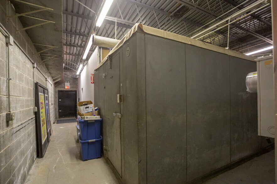 More Photos Of 5401-5403 W Madison St, Chicago Storefront Retail Residential For Sale