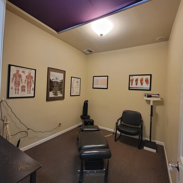 More Photos Of 2460 NW Troost St, Roseburg Medical For Lease