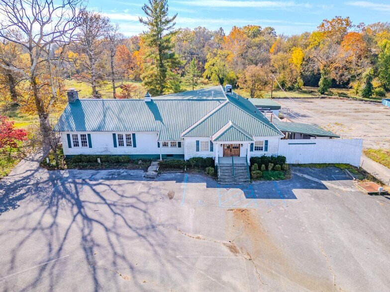 More Photos Of 38 E Main St, Paris Land For Sale