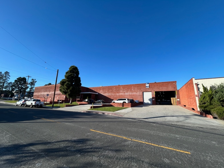 More Photos Of 1429 240th St, Harbor City Warehouse For Lease