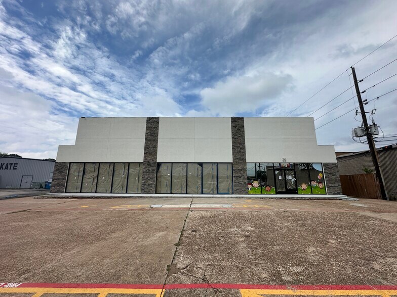 More Photos Of 21950 Kingsland Blvd, Katy Daycare Center For Lease