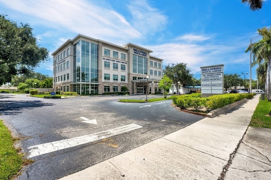 More Photos Of 4820 N Federal Hwy, Lighthouse Point Bank For Sale
