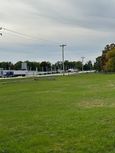 More Photos Of 135 Radio City Dr, Pekin Land For Sale