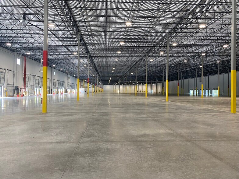 More Photos Of 600 Curtis Saunders Ct, Chesapeake Distribution For Lease