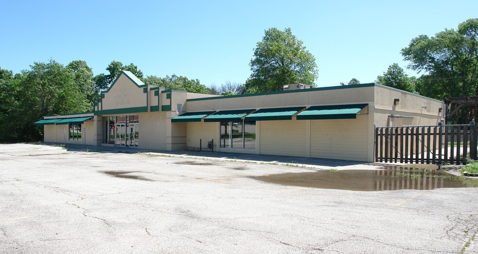 Primary Photo Of 5225 NE Chouteau Tfwy, Kansas City Freestanding For Lease