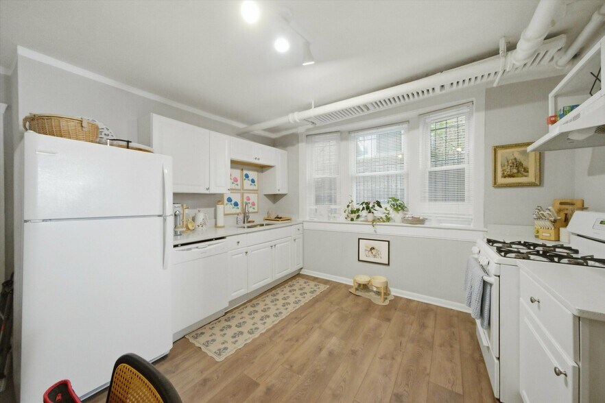 More Photos Of 3605-3607 W Palmer St, Chicago Apartments For Sale