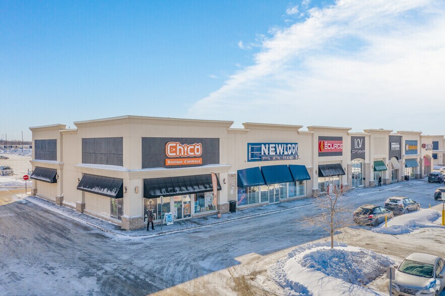 More Photos Of 5205 Boul Robert-Bourassa, Laval Unknown For Lease