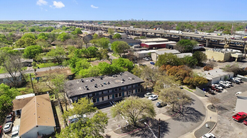 More Photos Of 8502 Dryfield Dr, Austin Apartments For Sale