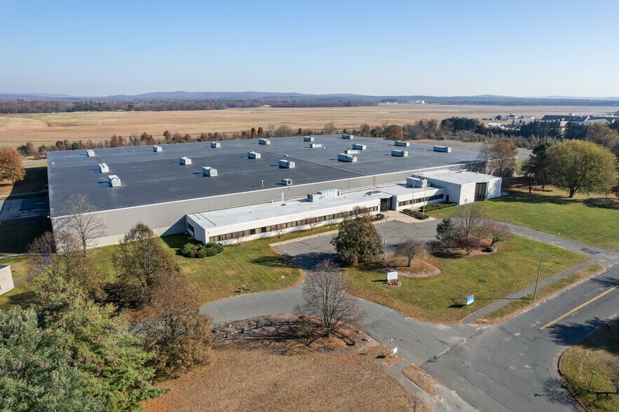 More Photos Of 1 Better Way, Chicopee Distribution For Lease