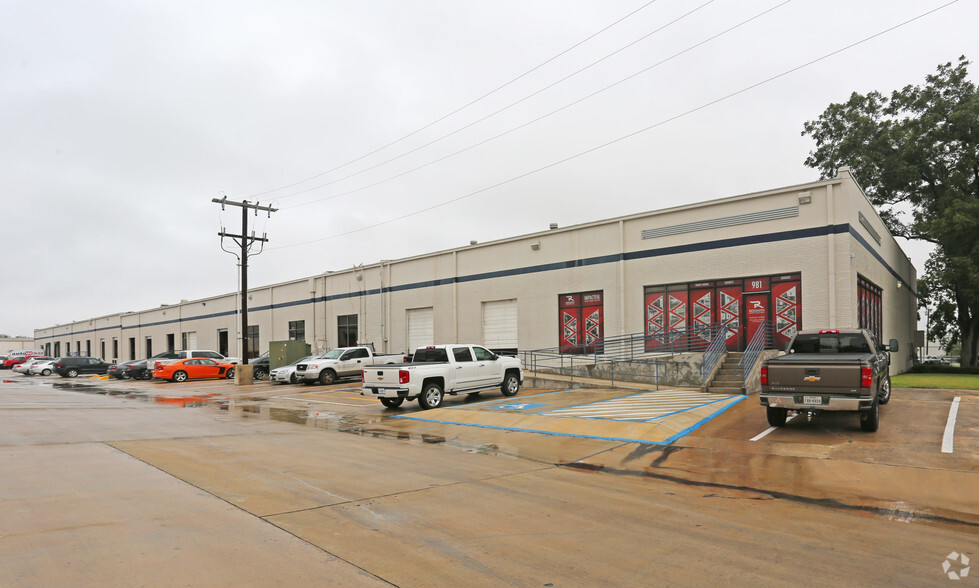 Primary Photo Of 981-995 Isom Rd, San Antonio Warehouse For Lease