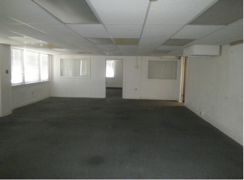 More Photos Of 201 Court St, Muskogee Office For Sale