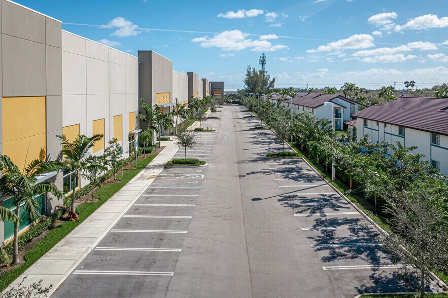 More Photos Of 2405 College Ave, Davie Warehouse For Lease