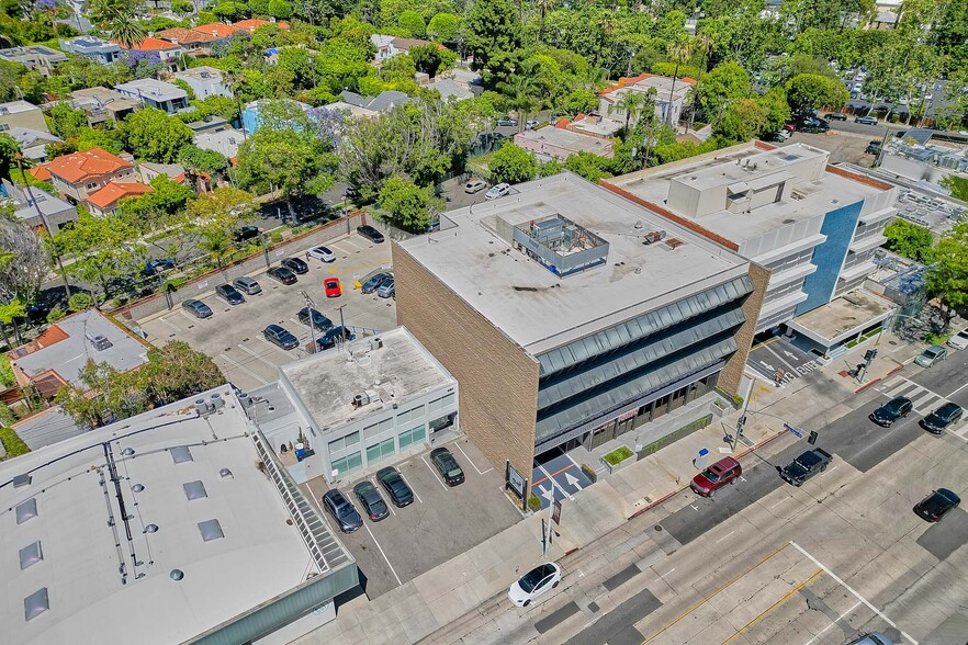 More Photos Of 8737 Beverly Blvd, West Hollywood Medical For Sale