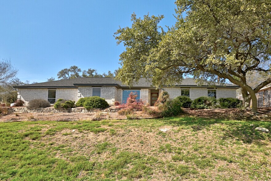 Primary Photo Of 900 N Cuernavaca Dr, Austin Office For Lease
