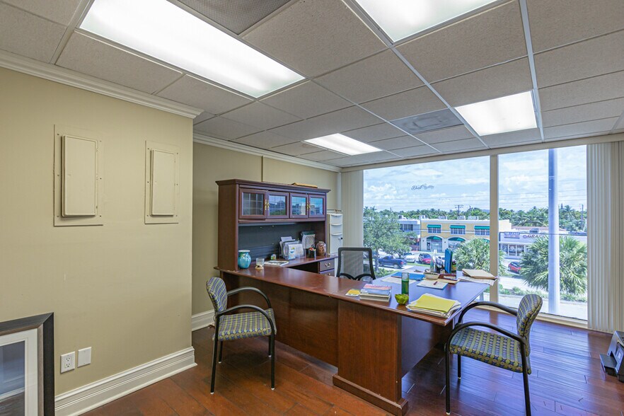 More Photos Of 2740 E Oakland Park Blvd, Fort Lauderdale Office For Sale