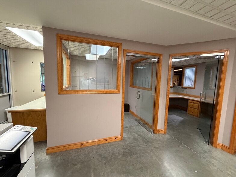More Photos Of 6601 Royal St, Pleasant Valley Unknown For Lease