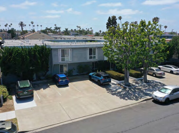 More Photos Of 4935 Niagara Ave, San Diego Apartments For Sale