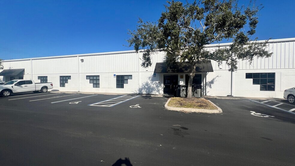 More Photos Of 6225 E 21st St, Bradenton Industrial For Sale