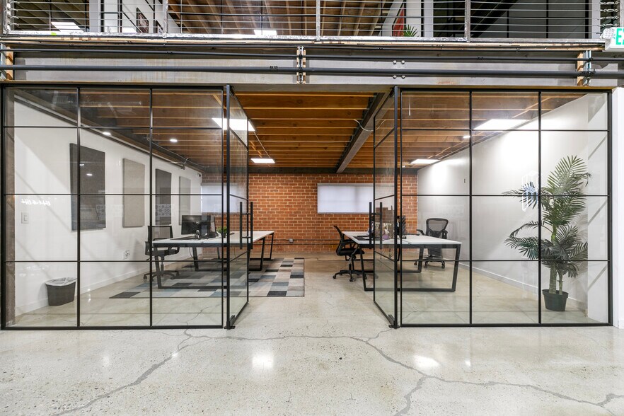 More Photos Of 1604 Venice Blvd, Los Angeles Showroom For Lease